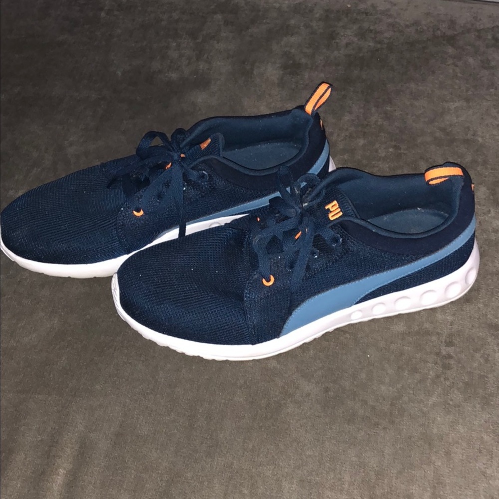 Puma Sneakers